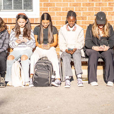 Bildschirmzeit ade: So helfen wir Jugendlichen, weniger am Handy zu sein